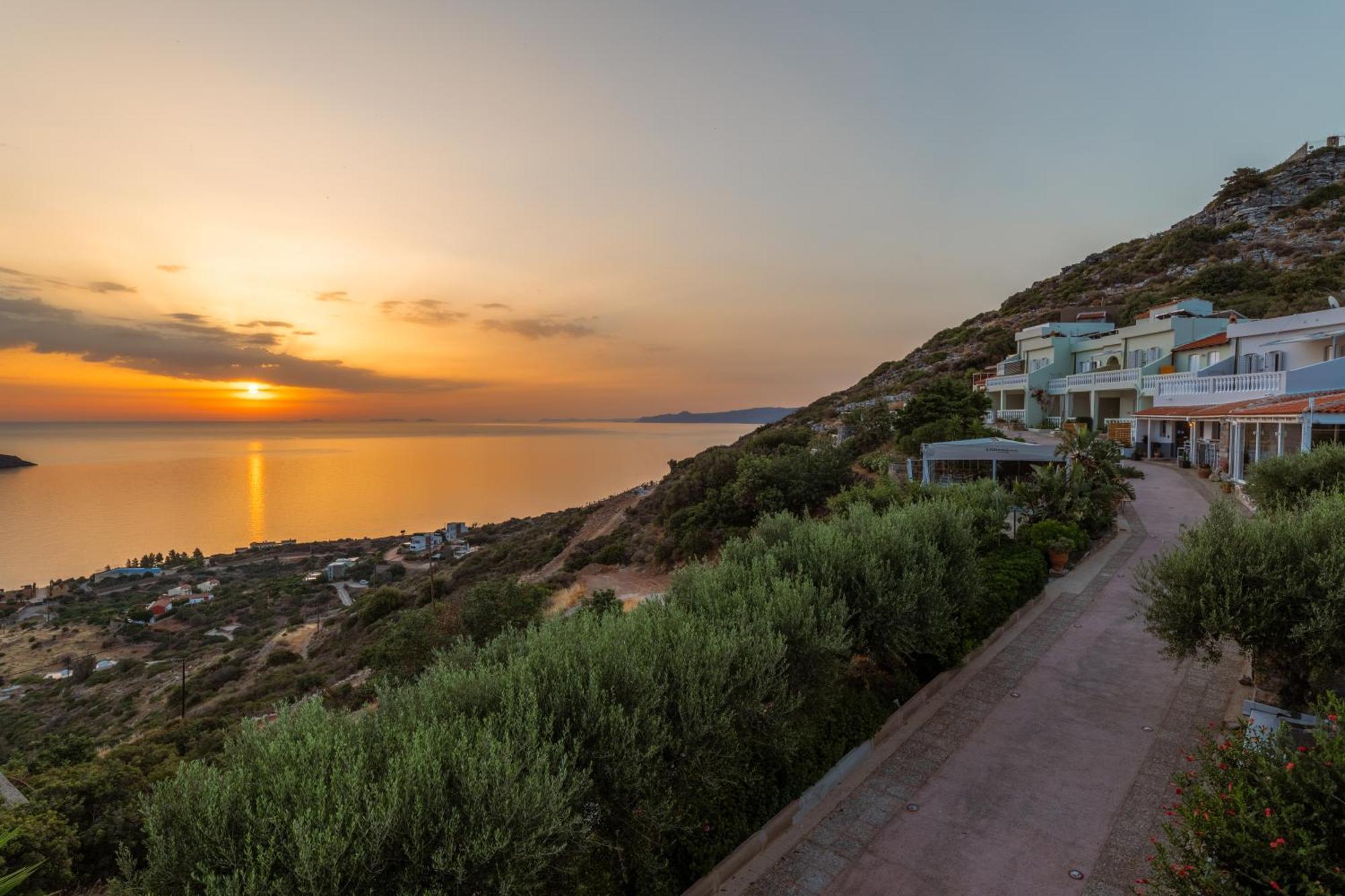 Adrakos Apartments (Adults Only) Элунда Экстерьер фото