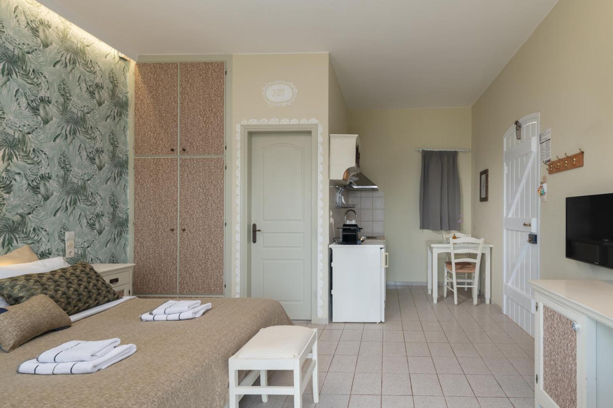 Adrakos Apartments (Adults Only) Элунда Экстерьер фото